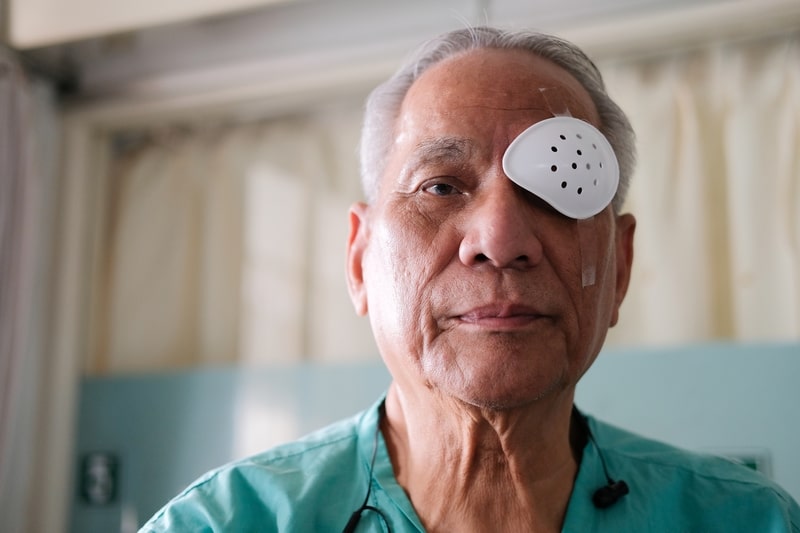 doencas oculares idoso pos cirurgia