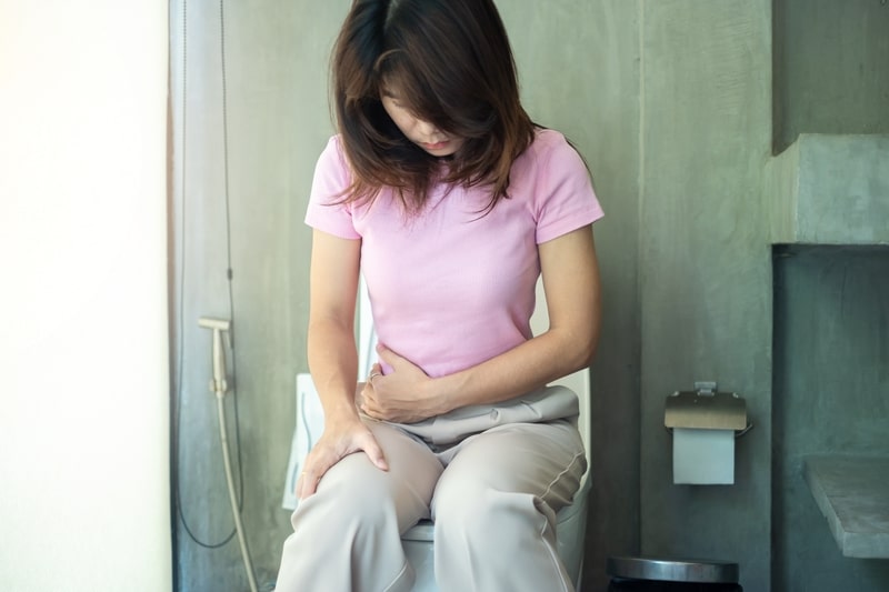 colite intestinal mulher com diarreia