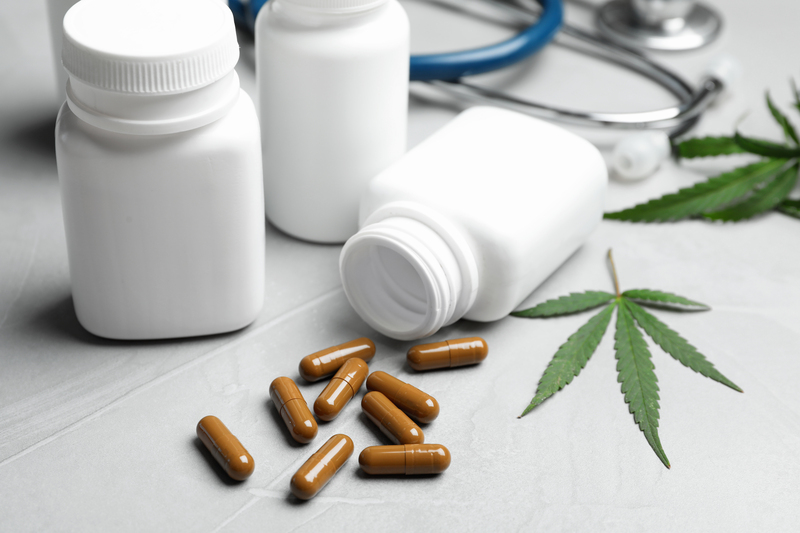 Canabidiol-e-interacoes-medicamentosas-tratamento