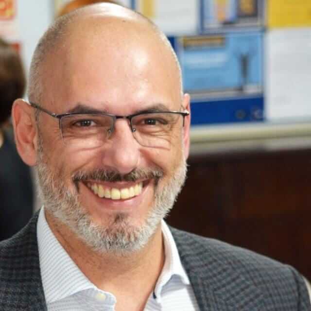 Claudinei Gonçalves encontrou resultados efetivos no tratamento de dores e insônia com o óleo da Cannabis