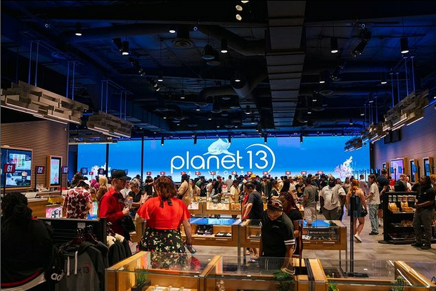 Planet 13, maior dispensário de Cannabis do mundo fica em Las Vegas