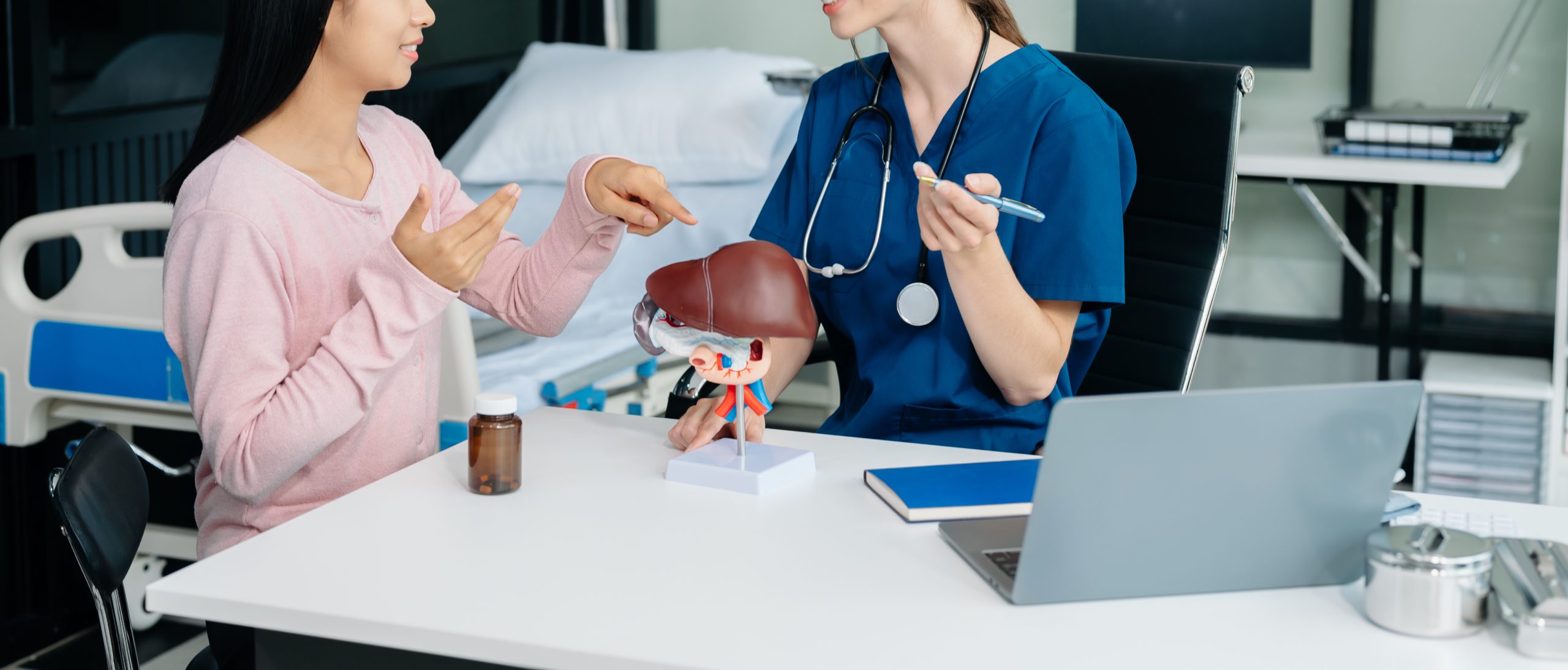 Doença hepática gordurosa não alcoólica: como CBD e THC atuam na proteção do fígado