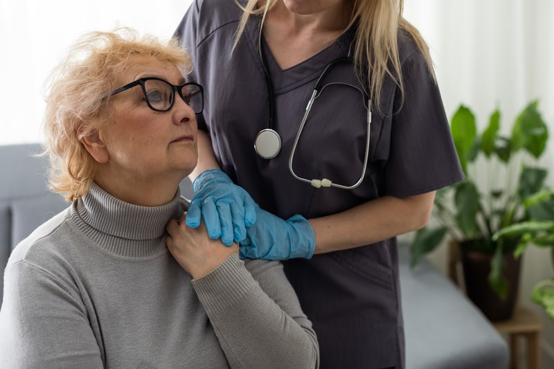 medico que trata alzheimer cuidado