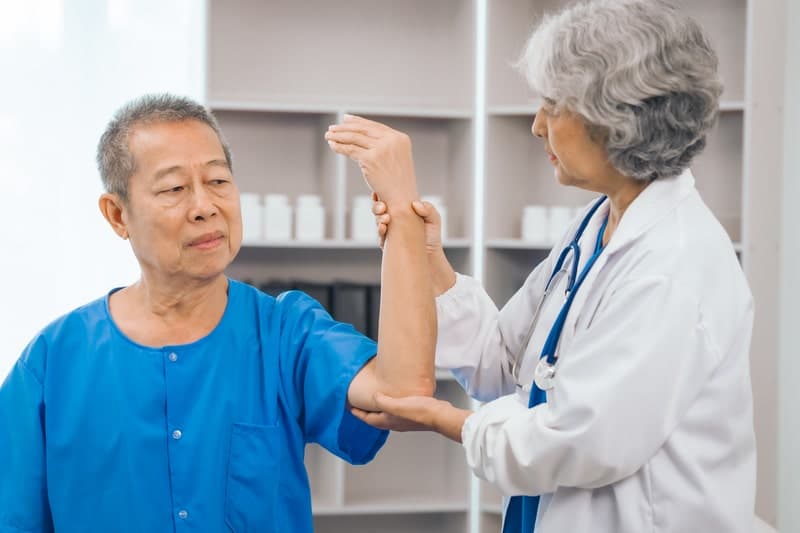 osteoporose senil atendimento