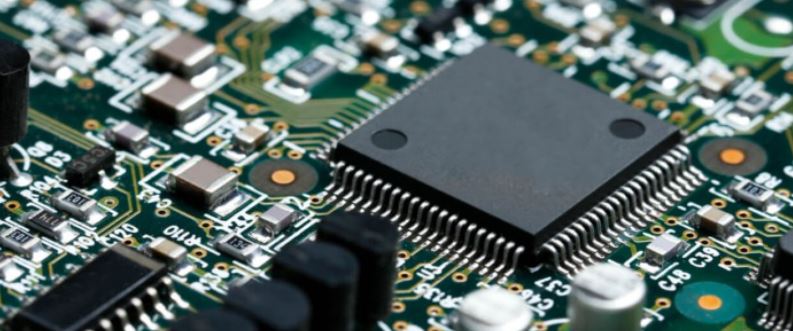 Placa eletrônica com cânhamo