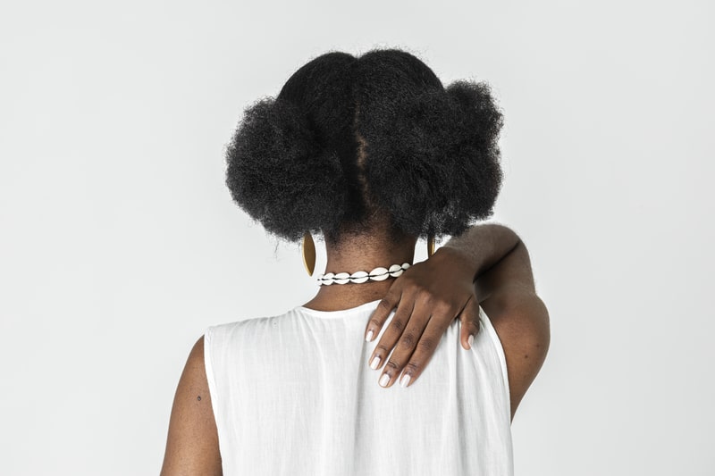 remedio para bico de papagaio mulher de costas