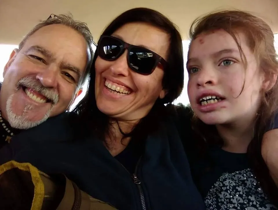 Mike Robinson conta como venceu 3 tipos de câncer com a Cannabis