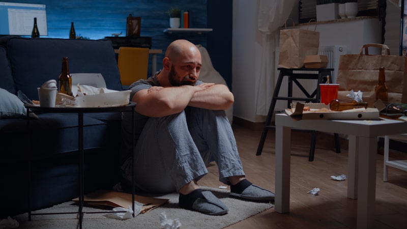 sintomas de bordeline  homem triste