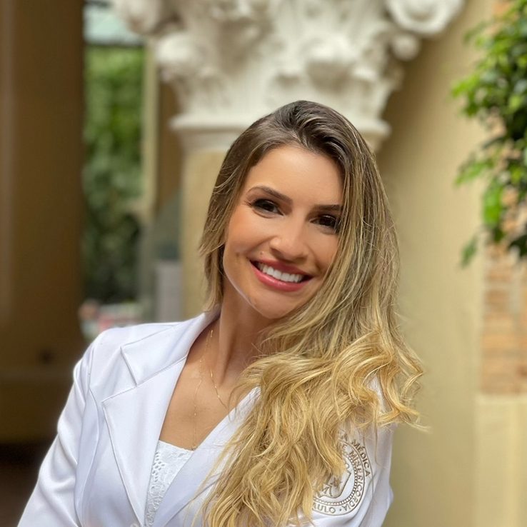 Dra. Gabriela Reginatto Mânica