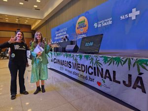 Ângela Boim e Eliane Nunes na 17ª Conferência Nacional de Saúde