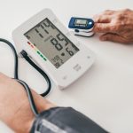 CBD e pressão arterial: revisão encontra possíveis efeitos terapêuticos