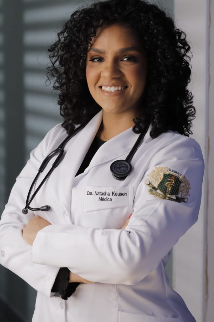 Dra Natasha Kauser, médica psiquiatrica