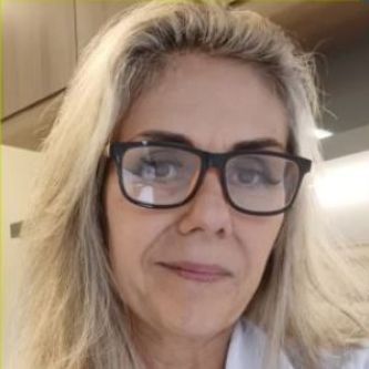 Dra. Cynthia De Carlo