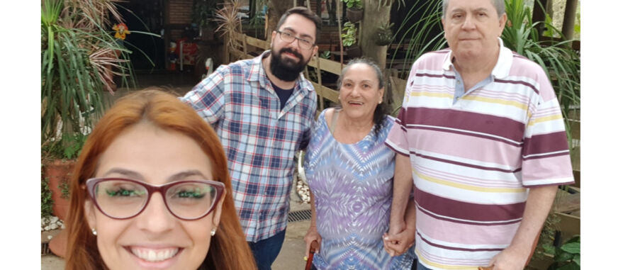 Evaldo com a esposa, Carmen Lúcia, o filho Evaldo Júnior e a nora, Amanda Neves (arquivo pessoal)