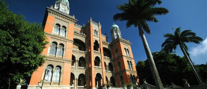 Prédio histórico da FioCruz no RJ